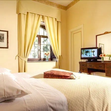 מלון La Badia Di 4*