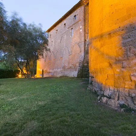 La Badia Di 4* אורביאטו