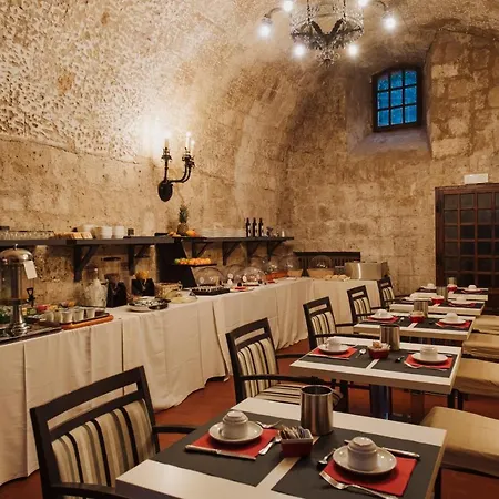 La Badia Di מלון 4*